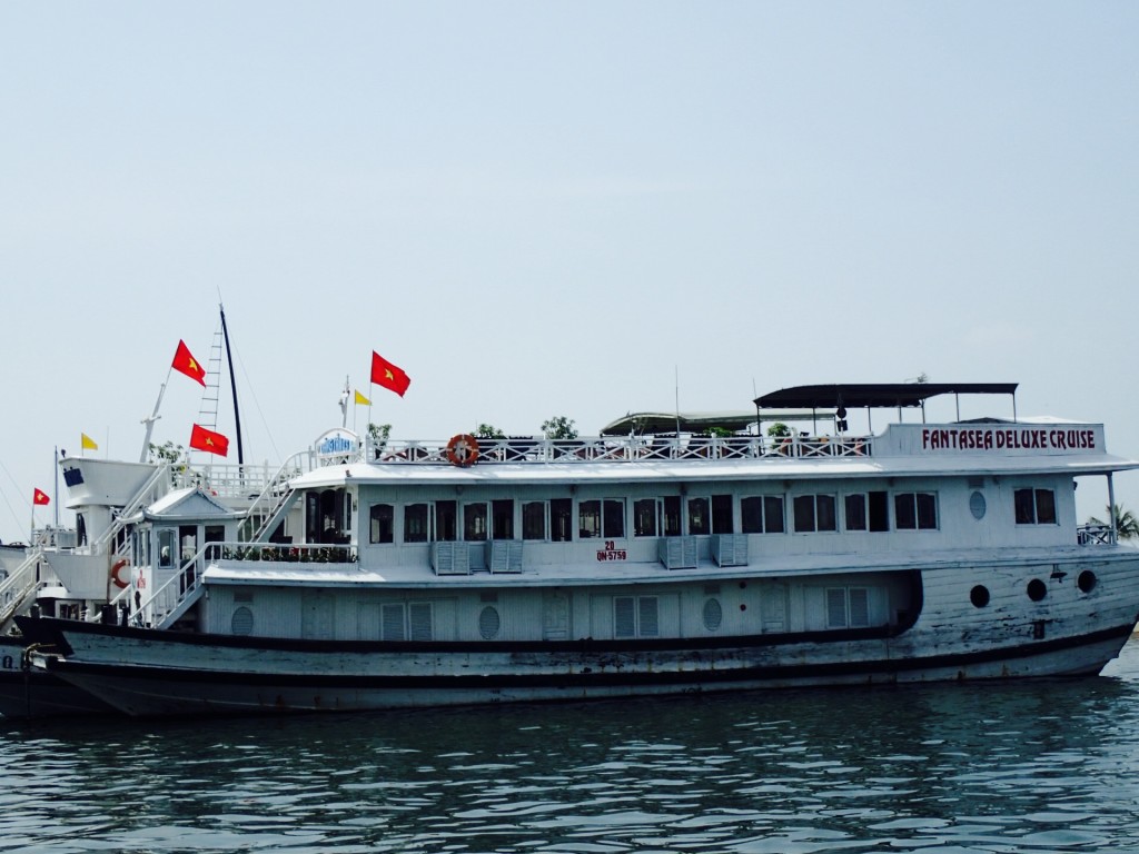 Bahia-ha-Long-barco