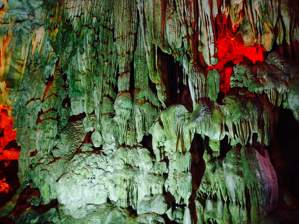 Ha-Long-cueva