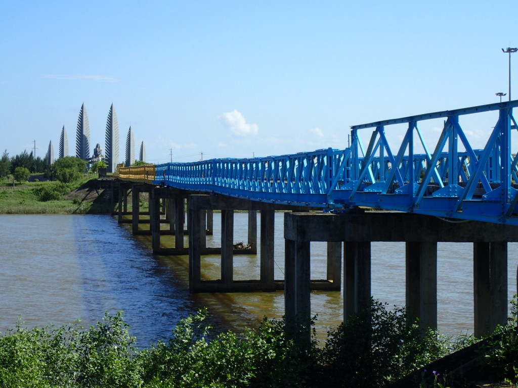 Hue-ver-visitar-puente-dmz