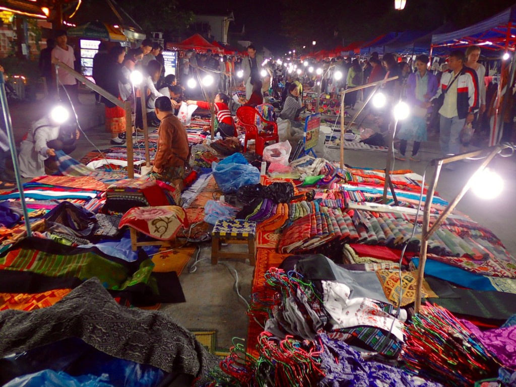 night_market_luang_prabang